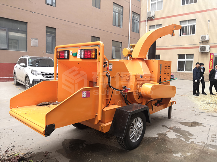 移動式園林樹枝粉碎機(jī)